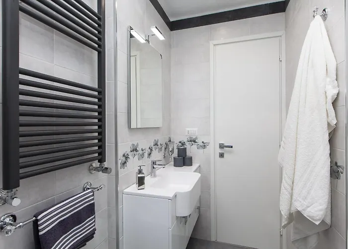 Apartamento Attrezzato Ed Elegante Al Colosseo